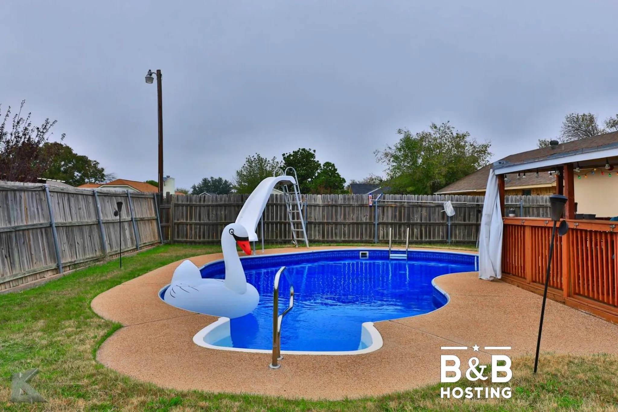 Patti's Place ( POOL | Sleeps 9)