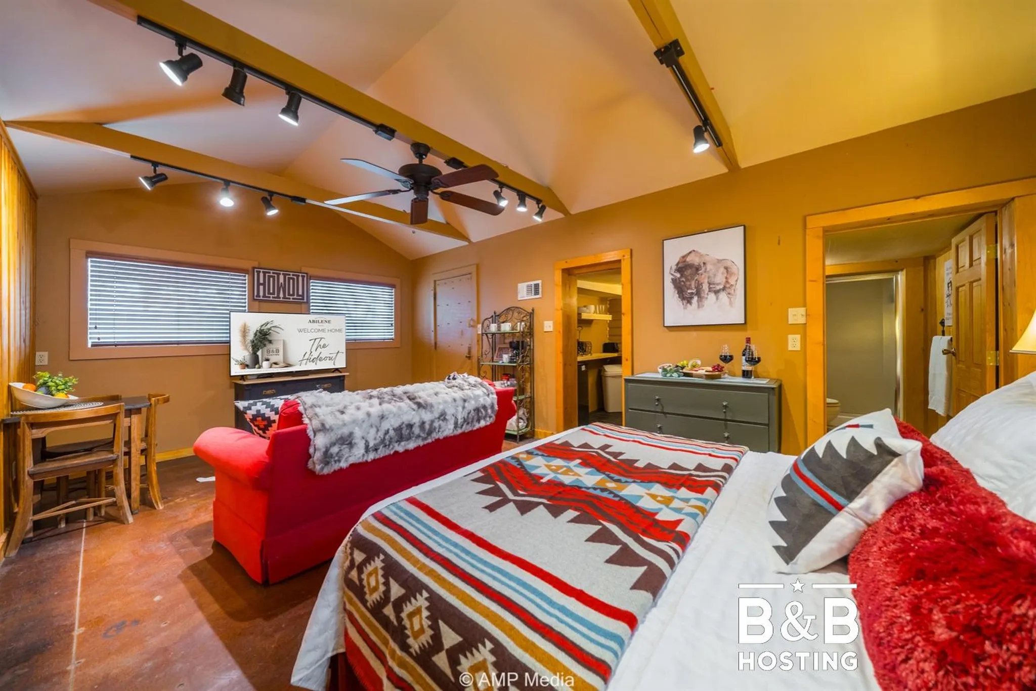 The Hideout - A Sayles Ranch Guesthouse
