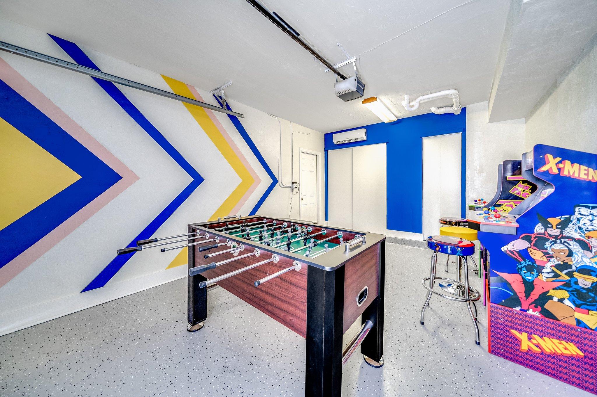 Renovated Home w/ Saltwater Pool, Arcade Mins to Beach