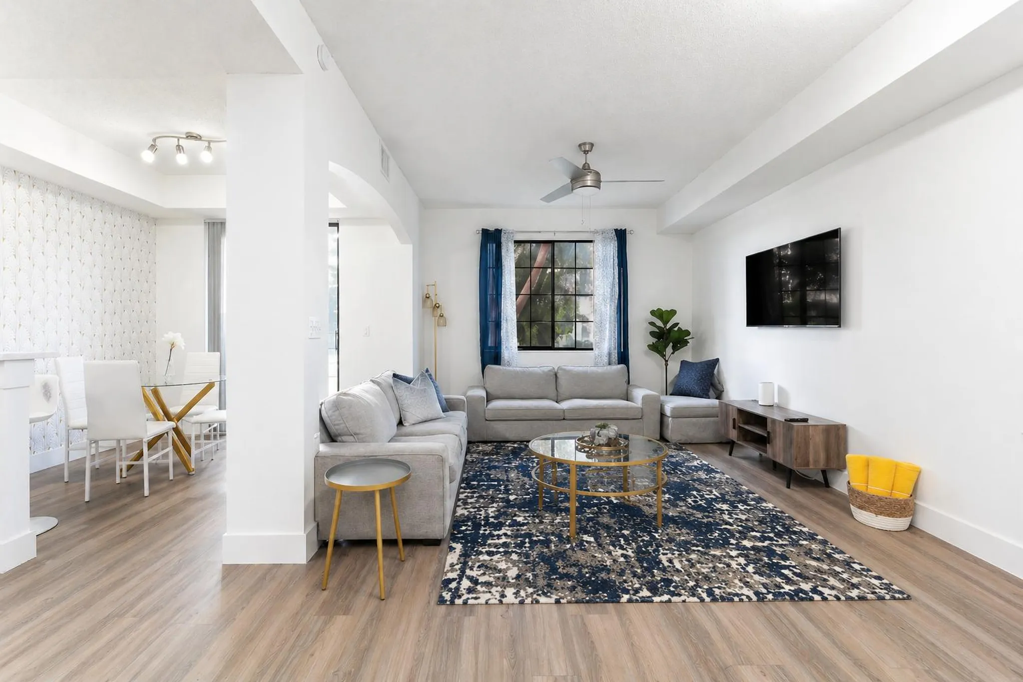 Newly Renovated Delray Beach Townhome – Heated Pool & King Bed
