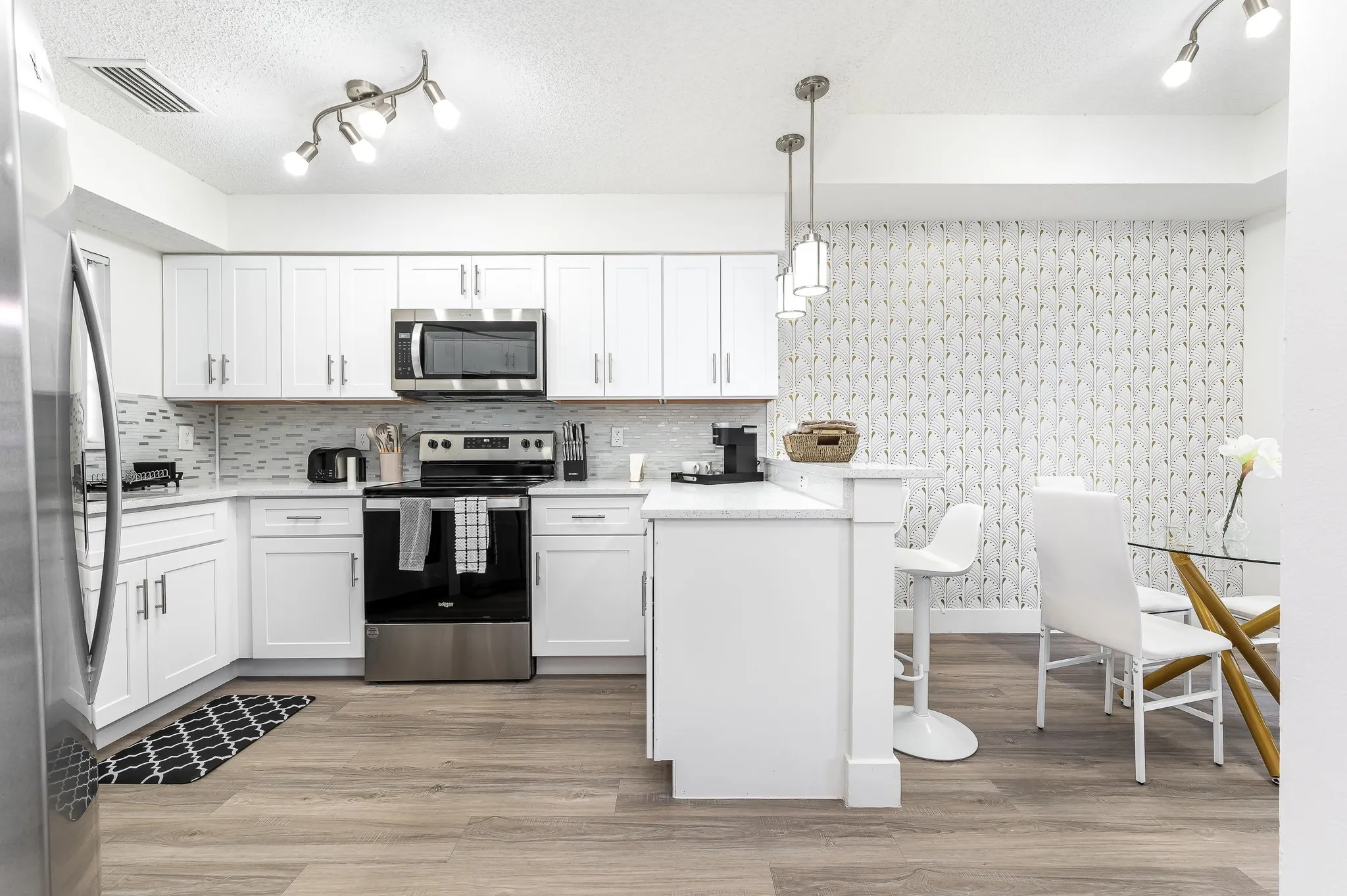 Newly Renovated Delray Beach Townhome – Heated Pool & King Bed