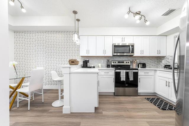 Delray Townhome | Heated Pool, Gym, 10 Min to Beach