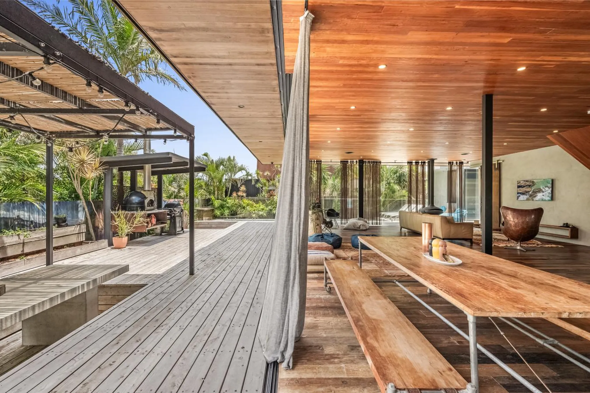 Beachbox - Walk to Beach w/ Pool