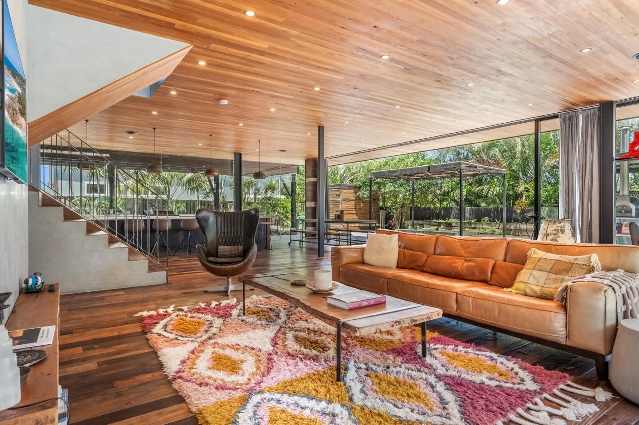 Beachbox - Walk to Beach w/ Pool