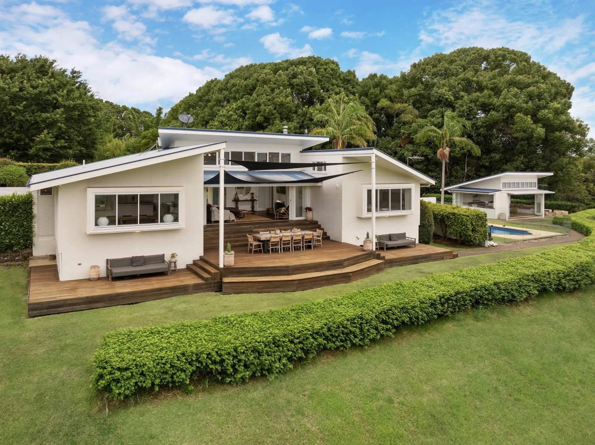 Byrons Brae – Tranquil Estate w/ Pool & Views