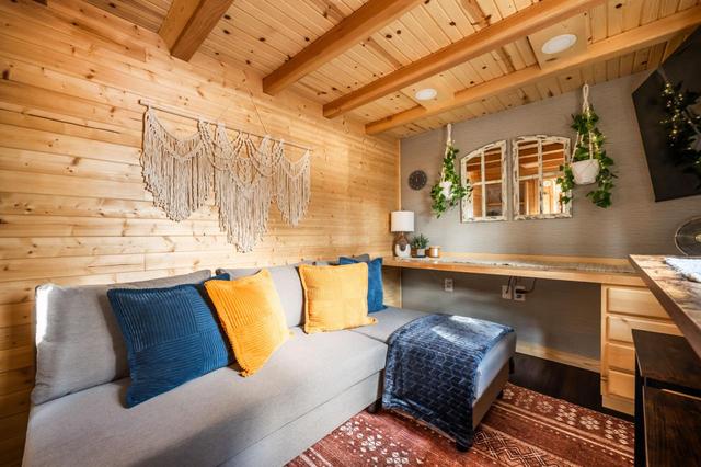 Luxury Glamping | Hot Tub, Firepit & Grill