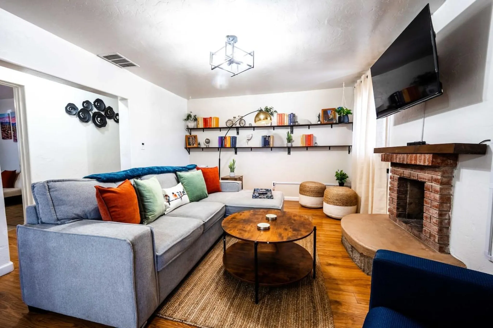 Pool, Deck, Fire-Pit - 5 min to UofA and Downtown