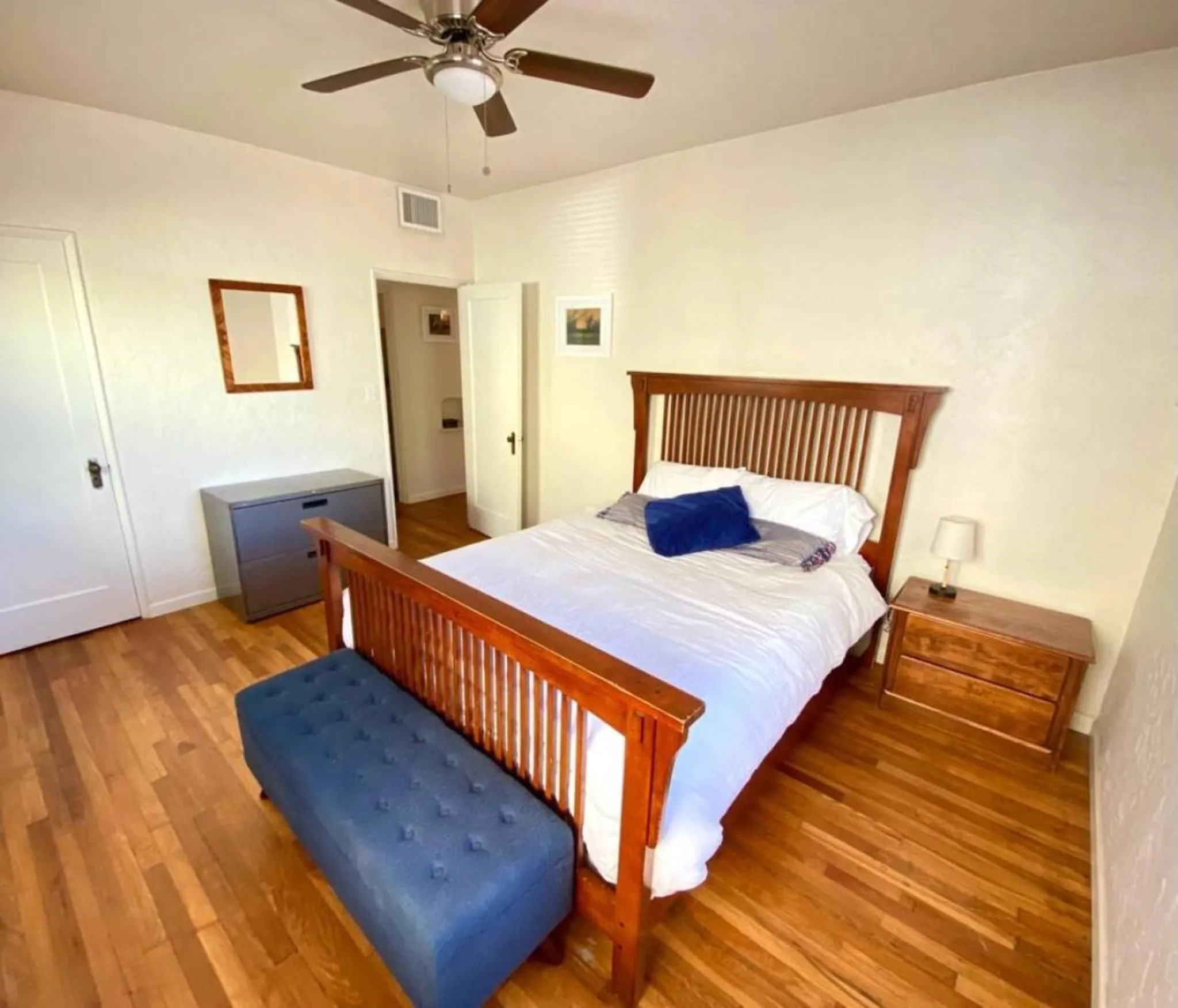 Historic Bungalow near U of A !