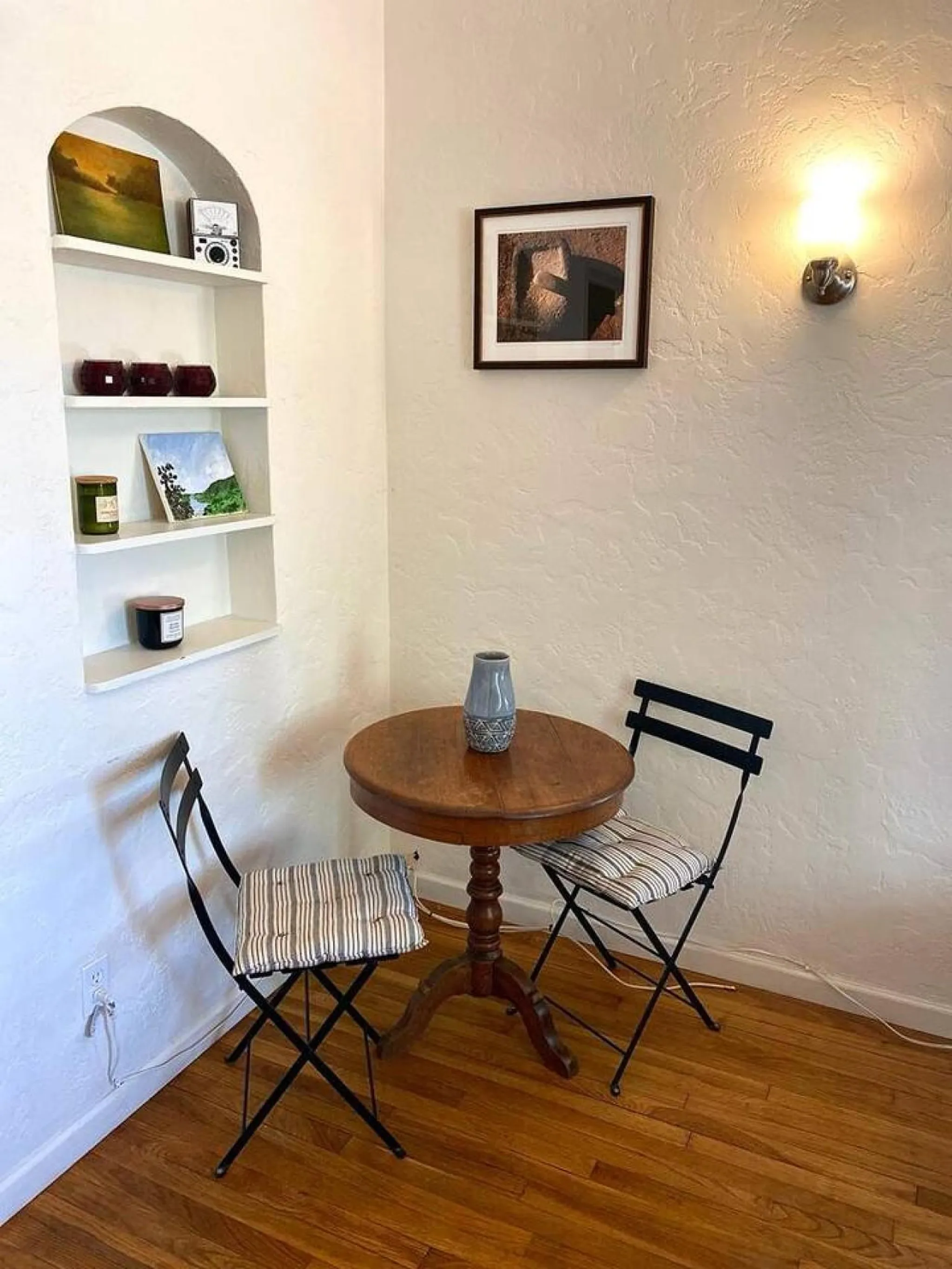 Historic Bungalow near U of A !