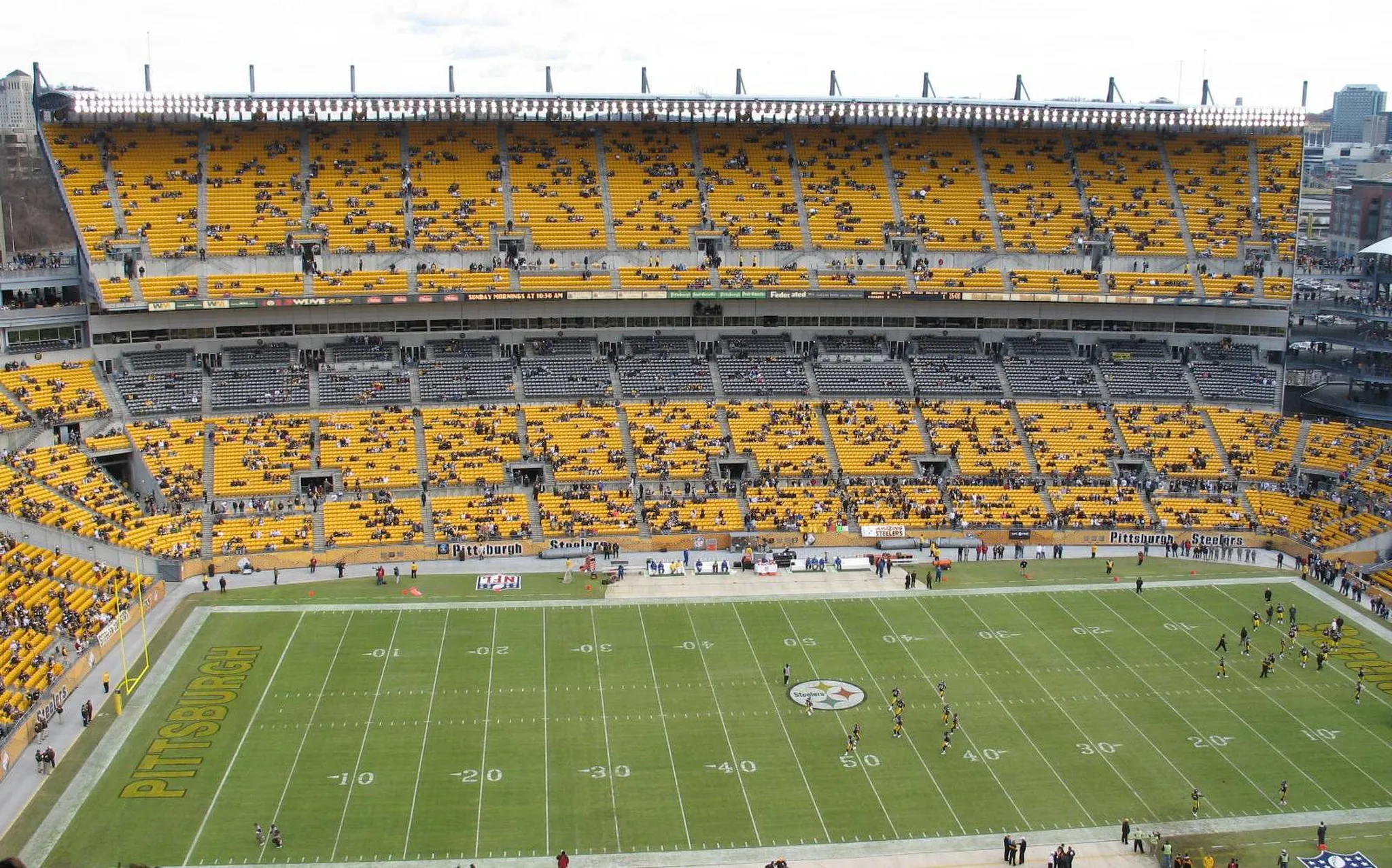 https://photos.bookhostai.com/clients/stay_pittsburgh/blogs/SteelersWarmUp.JPG