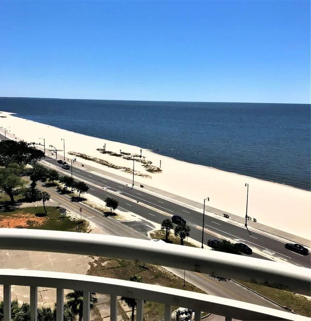 Tidal View Retreat — primary photo