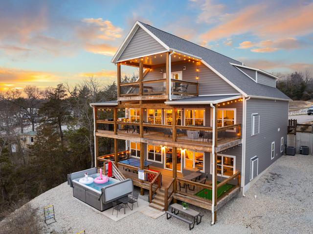 10BR Group Retreat | Swim Spa | Game Room