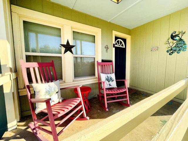 Cozy West TX Hideaway (3 TVs | pet friendly)