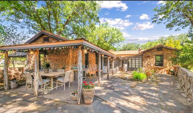 La Dolce Vita - Rustic Italian-Inspired Retreat