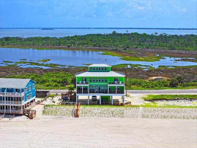 Mermaid Lodge | Gulf-Front with Amazing Views | Steps to the Beach