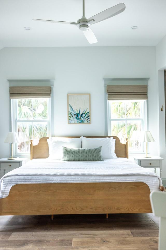 04 Florida Room / Spacious w/ King & Kitchen