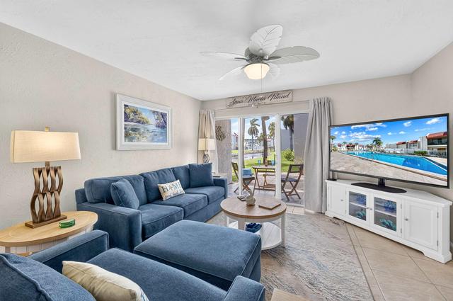 Dans Florida Condos Sea Cove at Runaway Bay