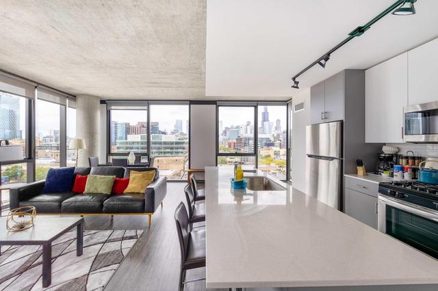 Sophisticated 3 King Bed Suite w/Skyline Views