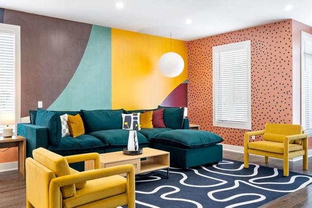 Spacious Family Home with Rooftop, Grill & Parking