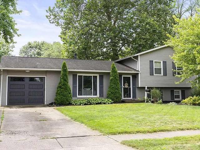 Spacious 5BR Home in Woodland Park - Fenced Yard, Near Columbus