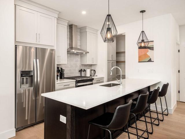 Modern Luxury 4BR/3.5BA Oasis in Historic Old Town East PD