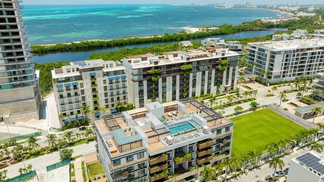 Luxe Penthouse | 3BR | Private Rooftop w/ Jacuzzi