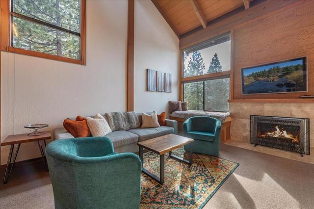 Family Condo for 8 in Northstar Free Shuttle to Village