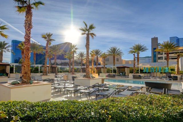 MGM Signature-12-718 Accessible Studio