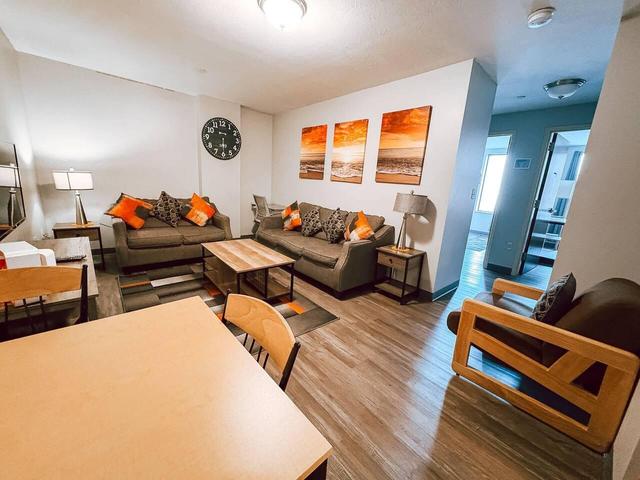 2BR 2BA Downtown Apt | Water + City Views