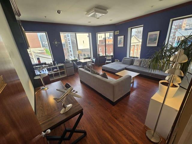 Downtown Apartment | 2 Queen Beds + 60” TV