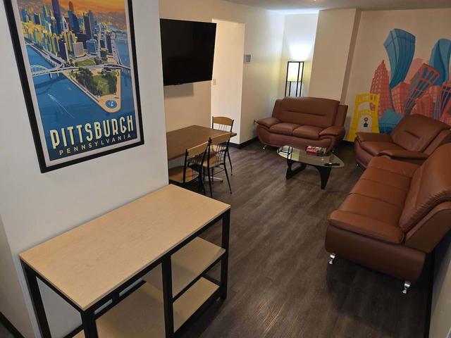 2 Bedroom Downtown Apartment | Perfect for Groups