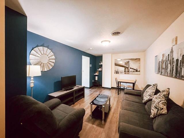 Spacious 2BR/2BA Downtown Apt|Clean and Safe|
