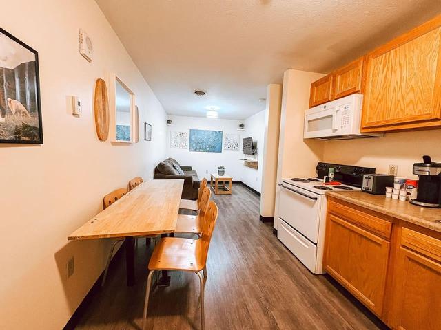 2 Bedroom/2 Bath Downtown | Sleeps Six | Walkable