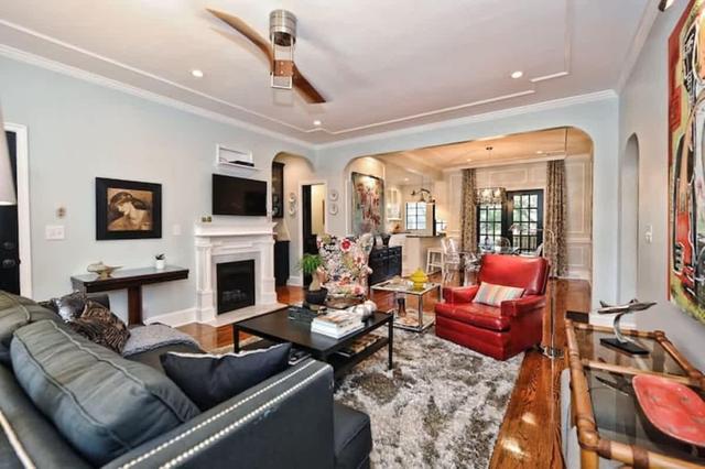 The Home Collection: 2 BR Unit in Myers Park near Atrium CMC & Uptown