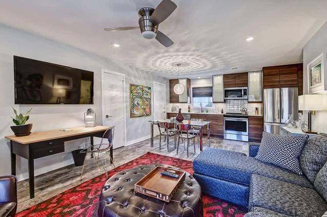 Boutique Myers Park 1BR · King Bed & Parking · near Bank of America Stadium