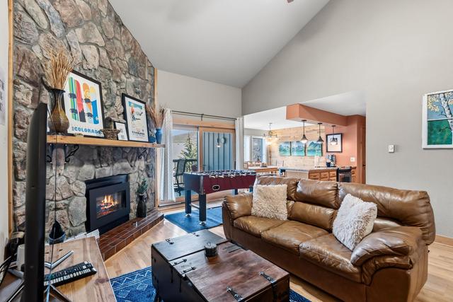 Top Floor 2 Bedroom, Ski-In & Walk to Main St