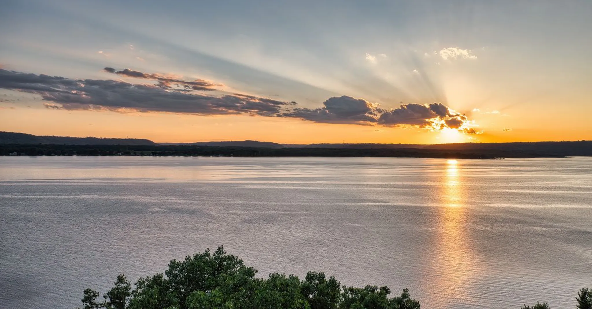 Labor Day 2026 in Hollister, MO: Your Quiet Branson-Area Lake Escape