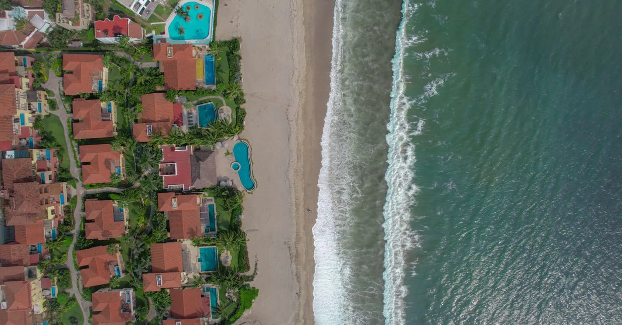Beach Houses with Pools in Myrtle Beach 2026: Summer Stays Worth Booking