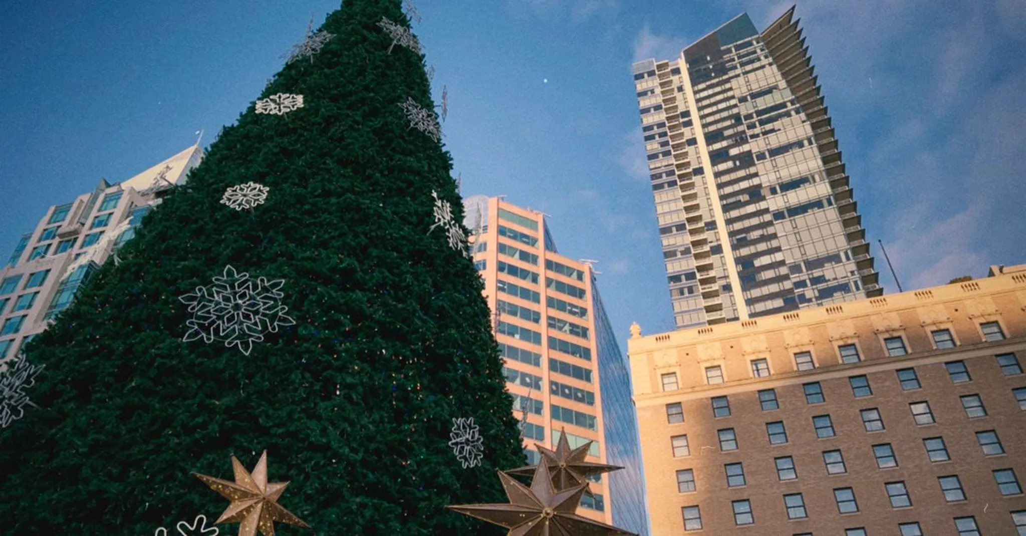 City Sidewalks Abilene 2026: Storybook Christmas Kickoff and Where to Stay