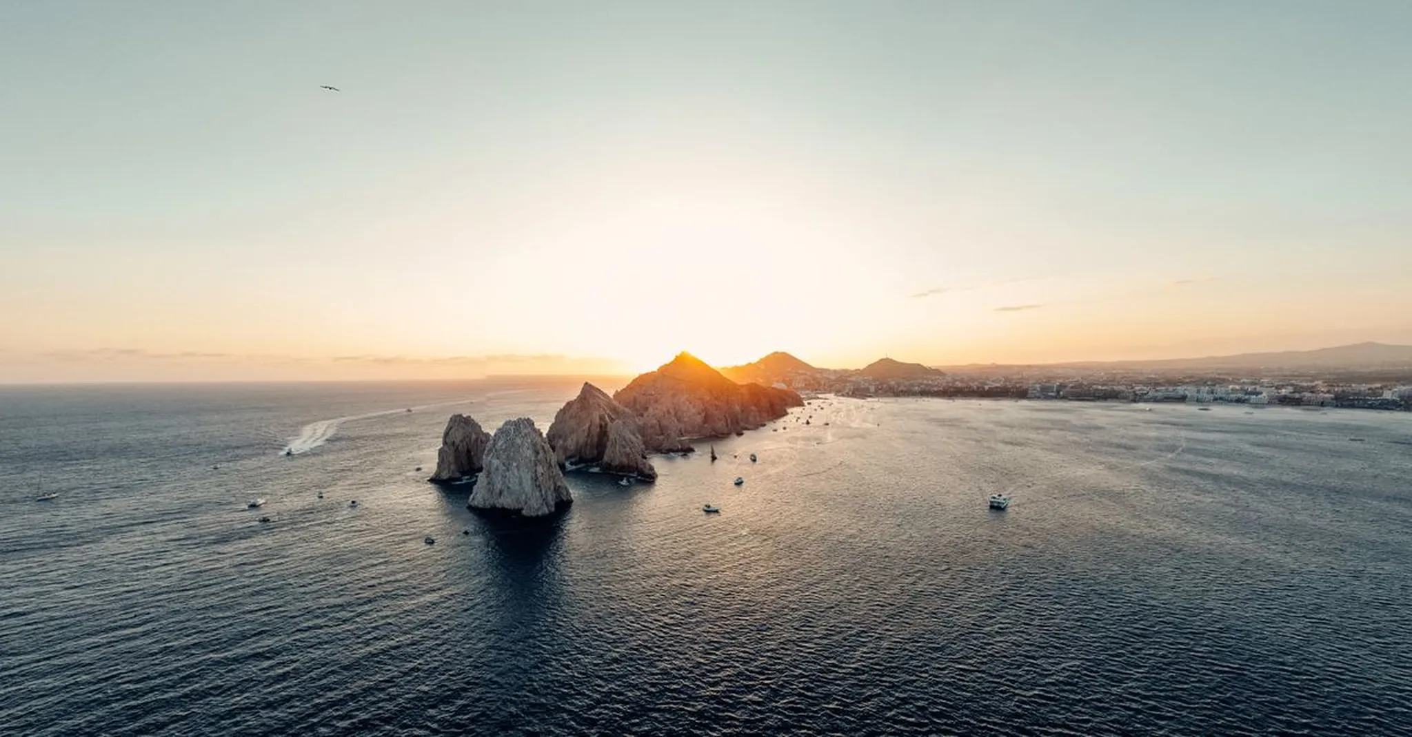 Columbus Day Weekend in Cabo San Lucas 2026: October Long-Weekend Beach Escape