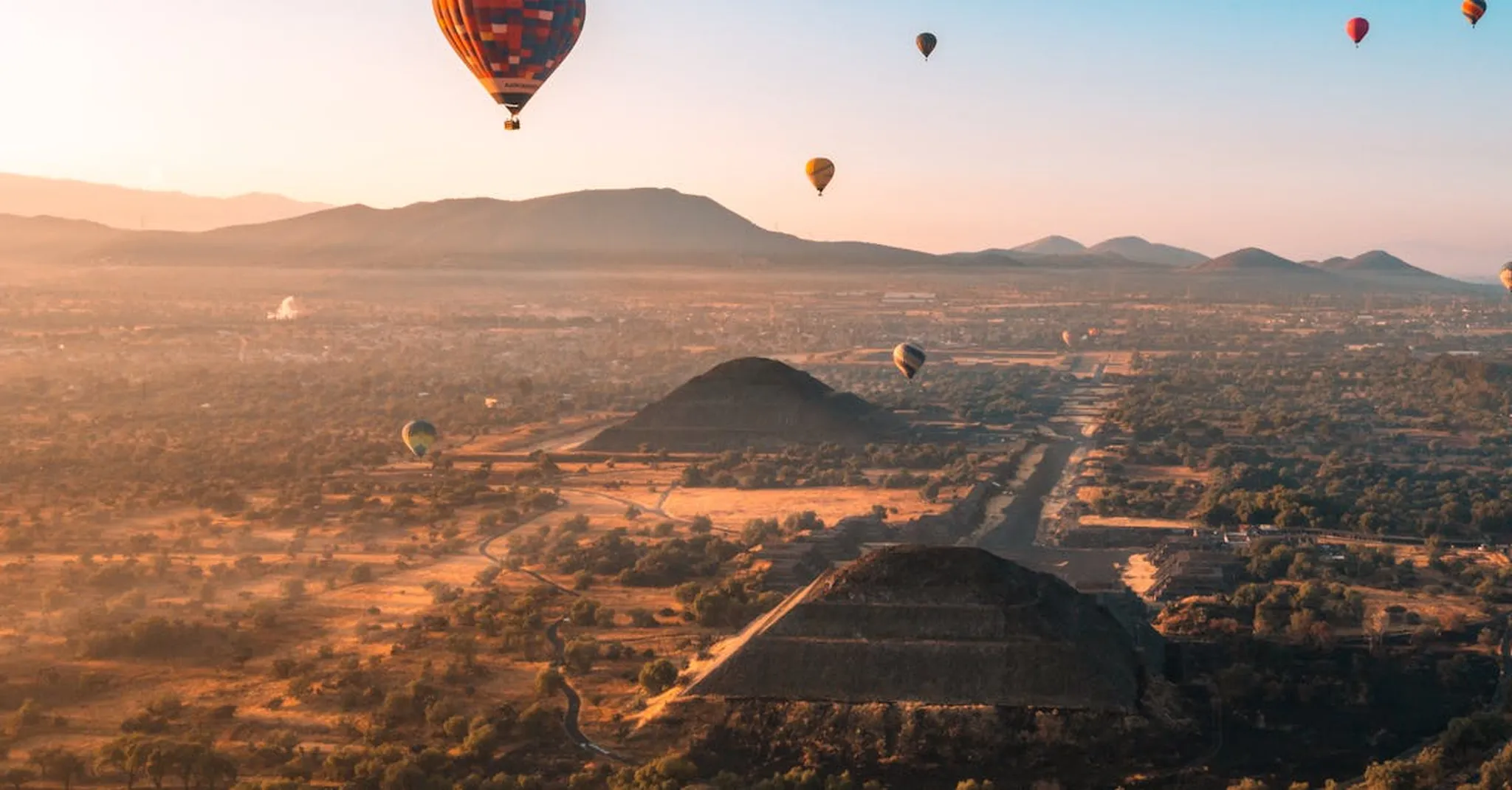 Summer Solstice at Teotihuacán 2026: Where to Stay in Mexico City
