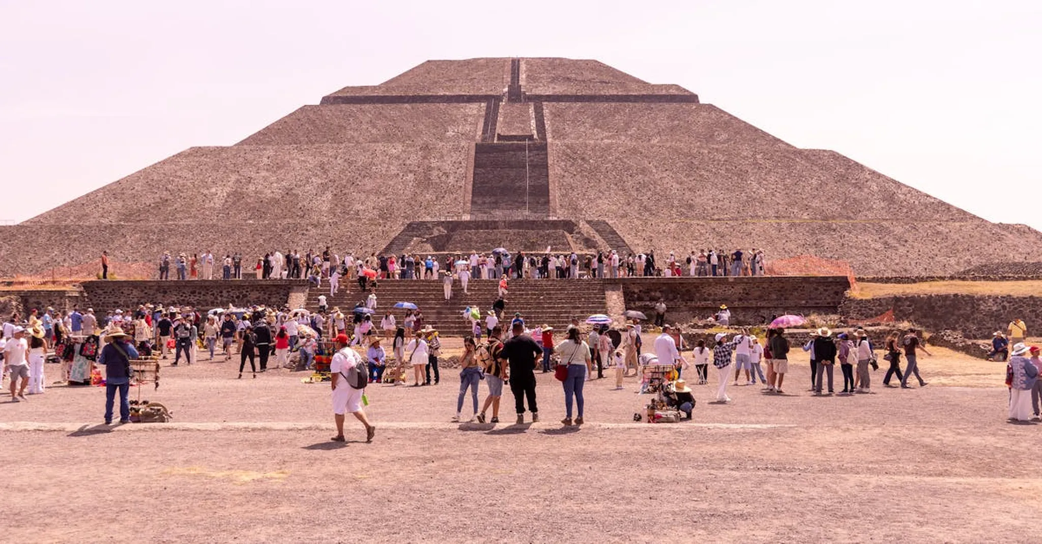 Summer Solstice in Mexico City 2026: Celebrating at Teotihuacán & Where to Stay