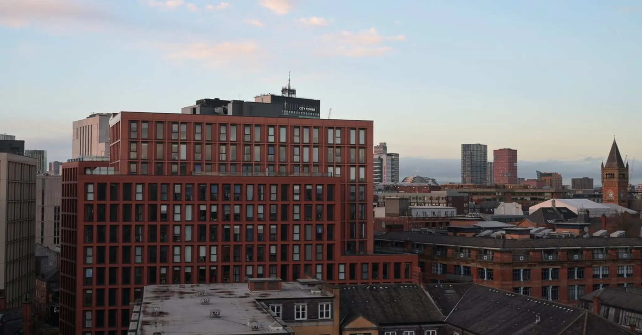 Manchester United vs. Man City 2026: Where to Stay for Derby Weekend