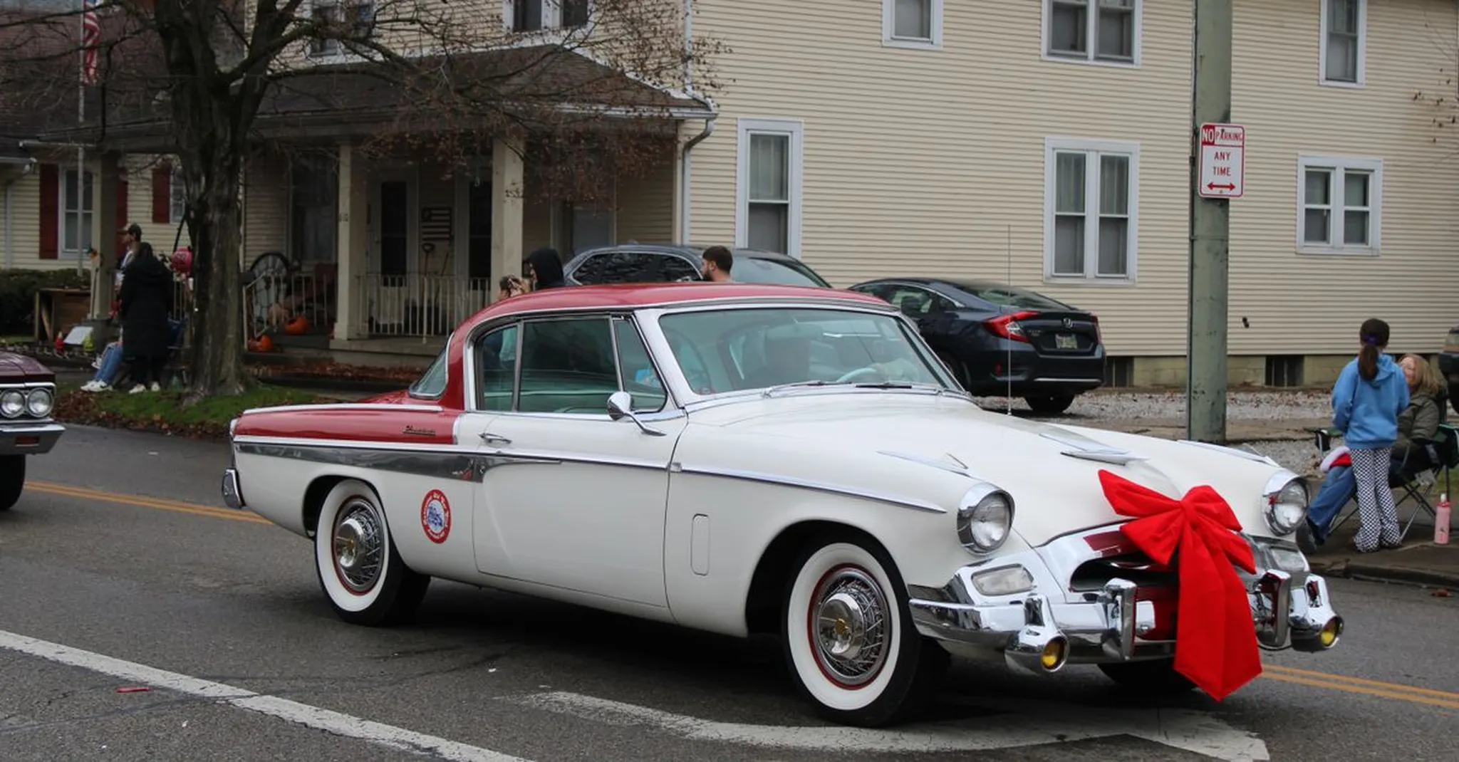 St. Augustine Christmas Parade 2026: Route, Viewing Spots & Old City Stays