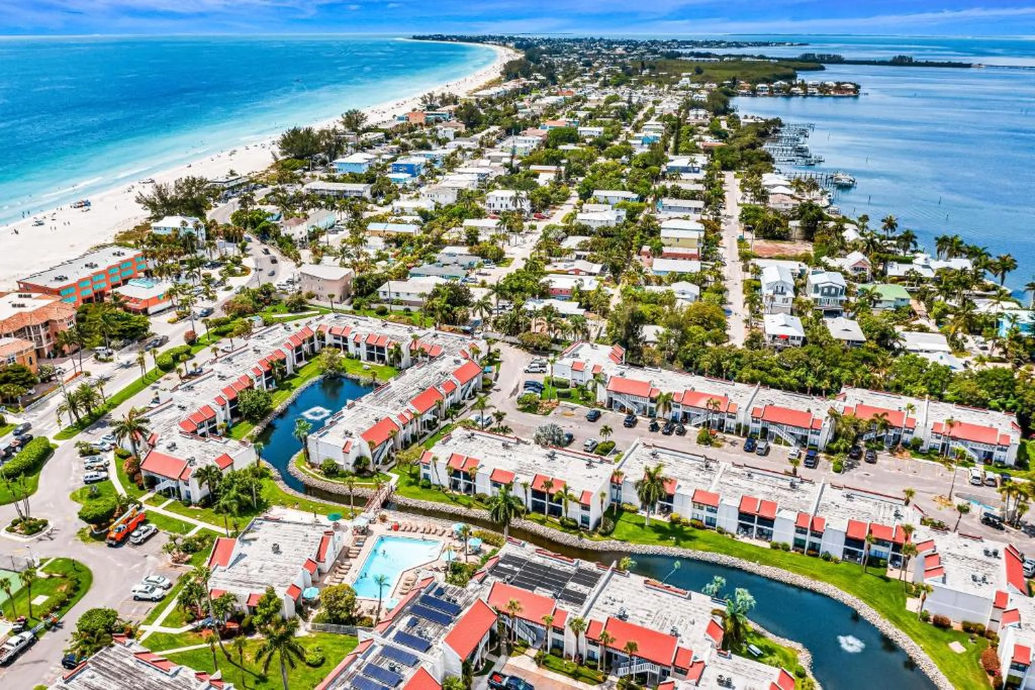 The Best Restaurants Near Dan's Florida Condos on Anna Maria Island (2026 Guide)