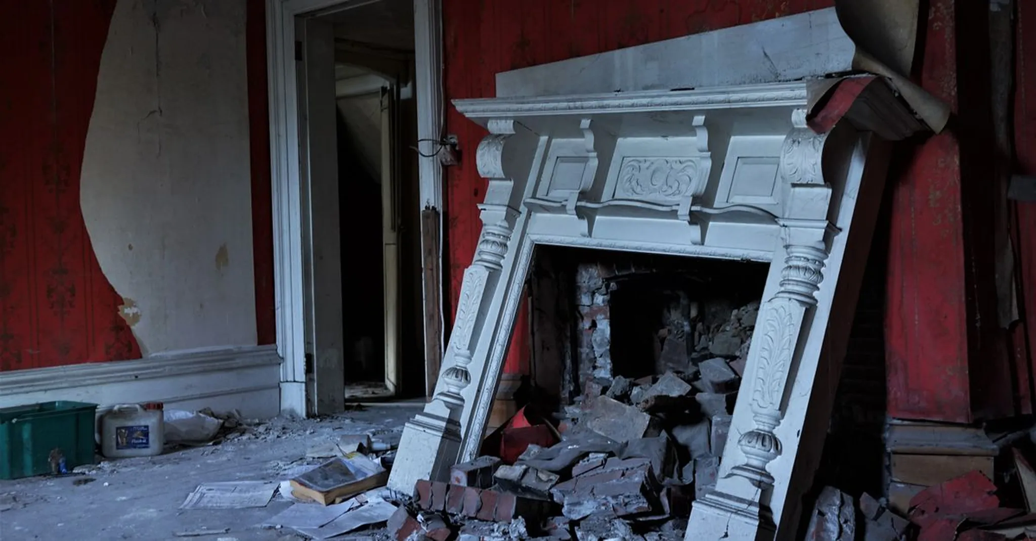 Halloween Detroit 2026: Theatre Bizarre, Haunted Attractions and Where to Stay