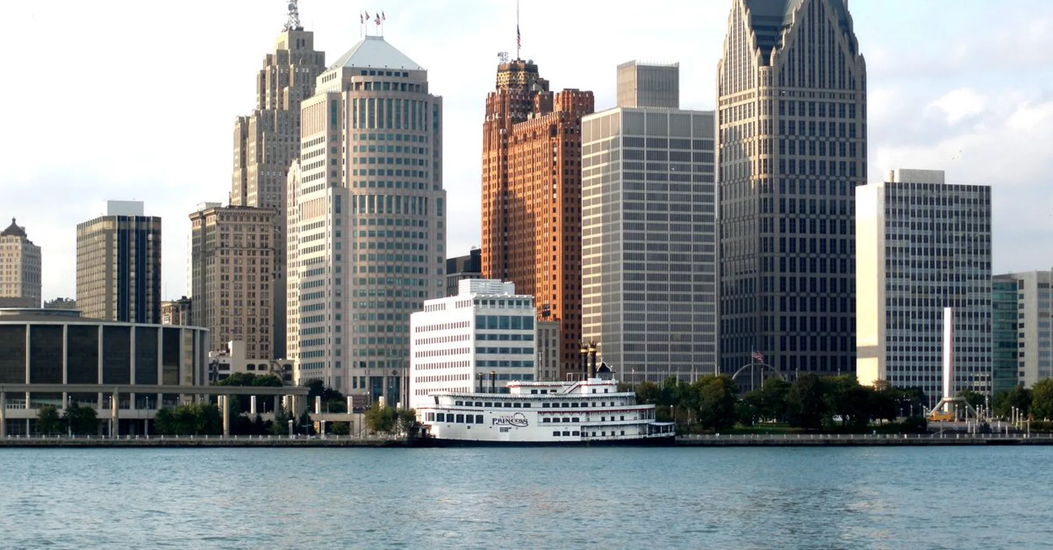 Detroit Labor Day Weekend 2026: Where to Stay Near Downtown & Comerica Park