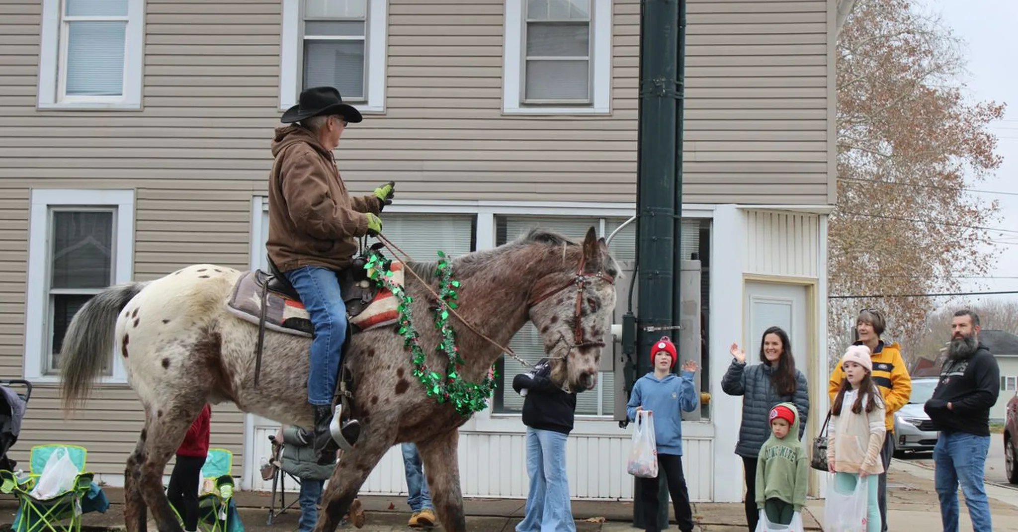 Branson Adoration Parade 2026: Downtown Lighting Ceremony and Where to Stay