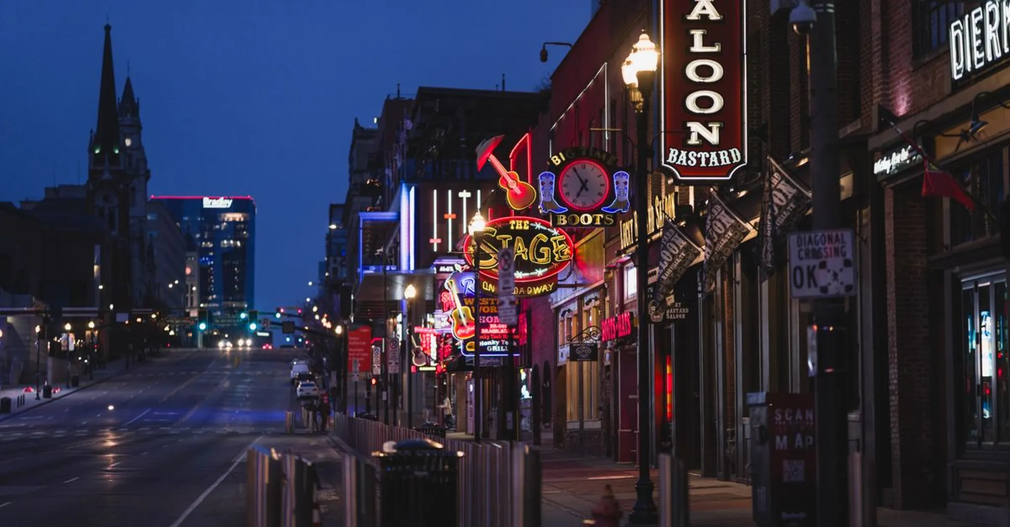 CMA Awards Season 2026 in Nashville: Live Music Weekend & Where to Stay