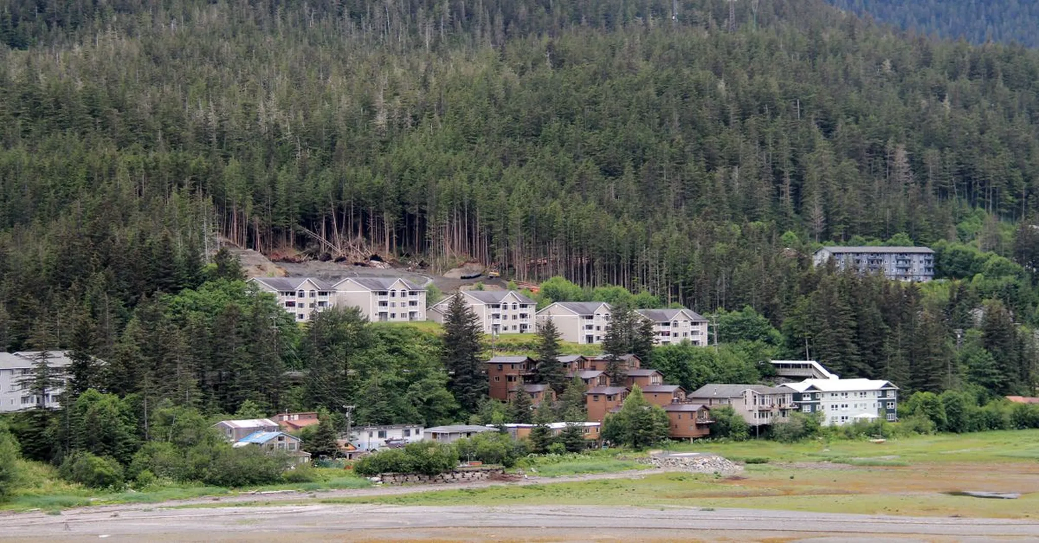 https://storage.googleapis.com/hostai-booking-prod-photos/clients/juneauvacationhomes/blogs/covers/29a4387e-8ce8-4c2e-80a2-e51aa2f9daef.jpg